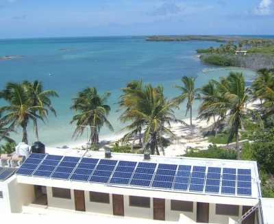 Das Besucherzentrum gibt einen Überblick über den Nationalpark Isla Contoy und demonstriert moderne Techniken zur Ver- und Entsorgung. Das Besucherzentrum gibt einen Überblick über den Nationalpark Isla Contoy und demonstriert moderne Techniken zur Ver- und Entsorgung.